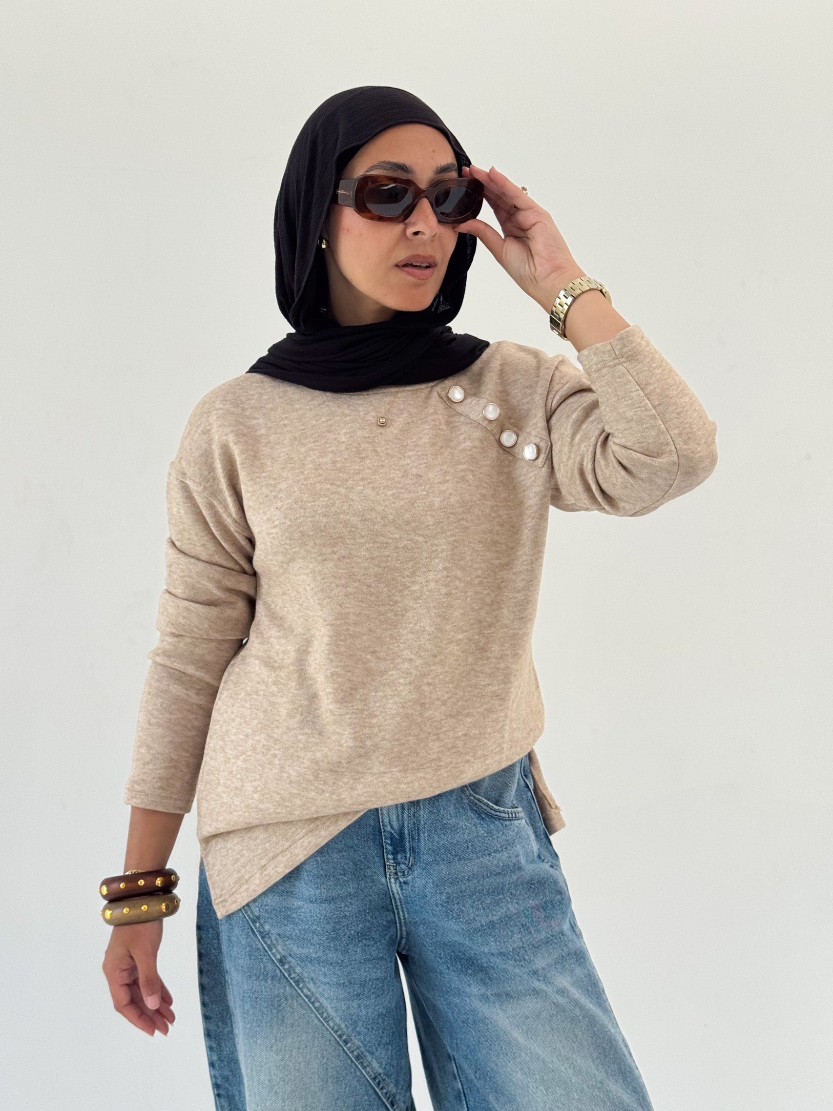 Chic Essential Beige Pullover