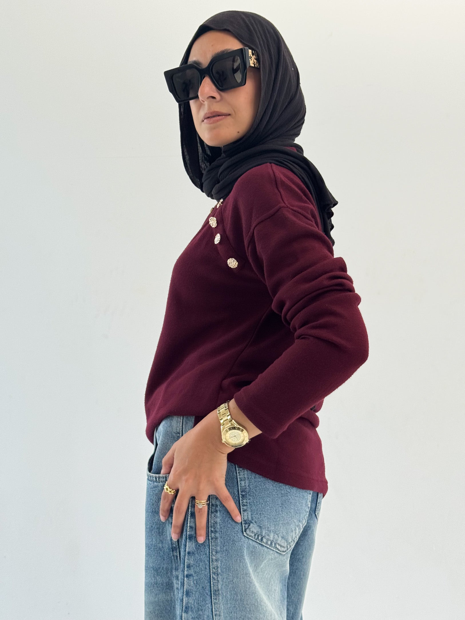 Chic Essential Burgundy Pullover